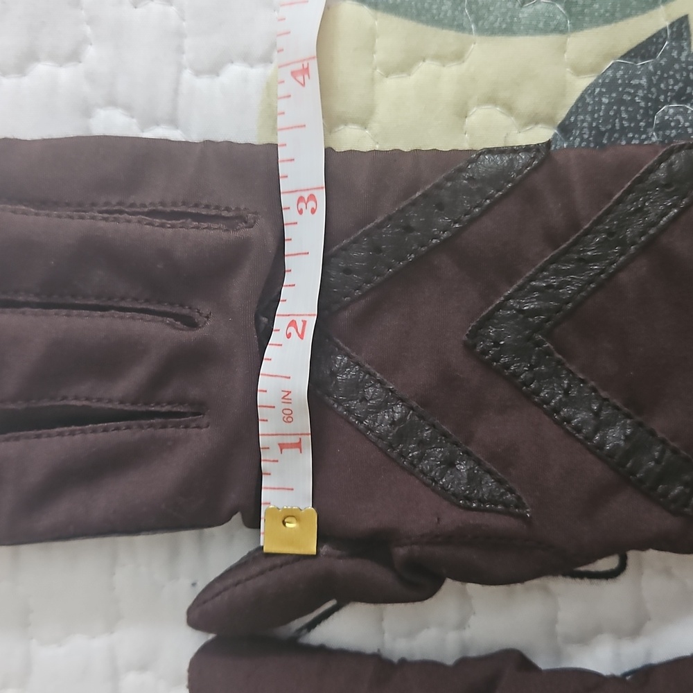 Brown Gloves With Chevron Accents - Picture 4 of 7